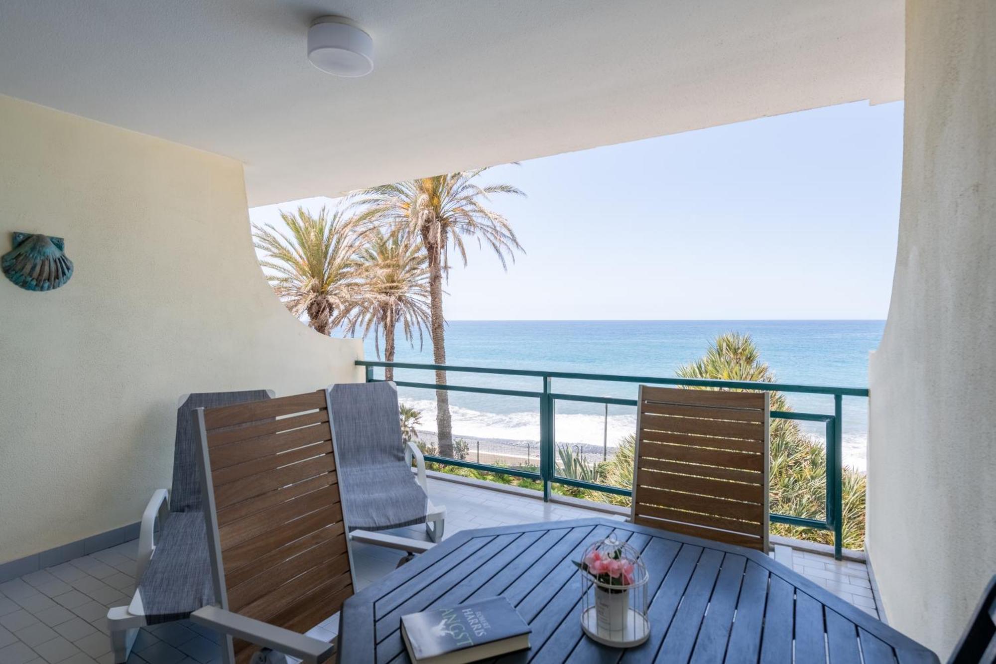 Atlantic View Apartment At Formosa Beach Фуншал Екстериор снимка