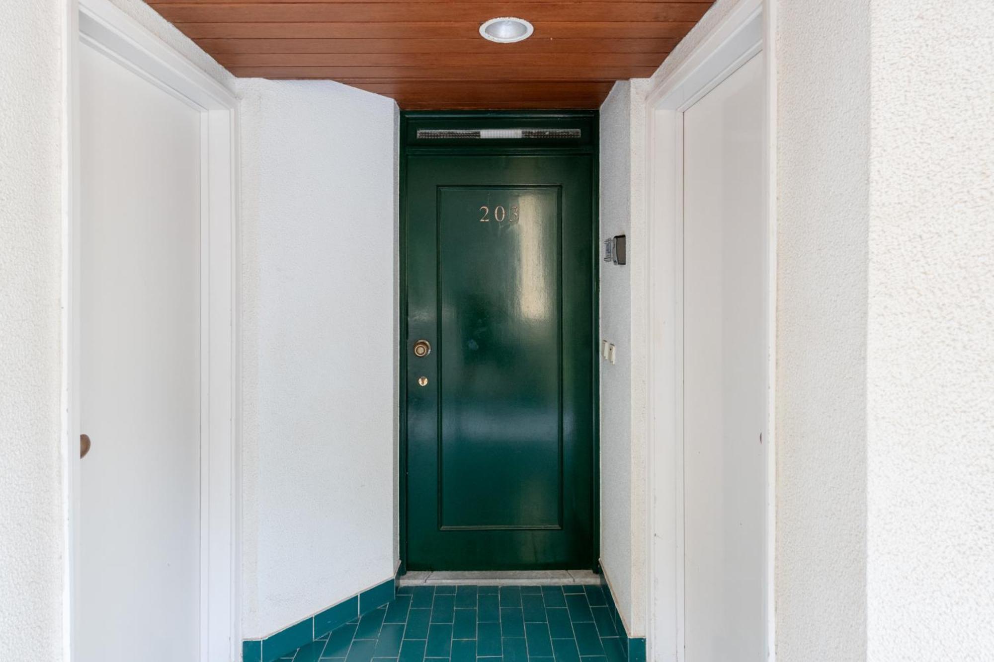 Atlantic View Apartment At Formosa Beach Фуншал Екстериор снимка